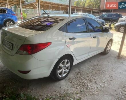 Хендай Акцент 2013 в Кропивницком (Кировограде) на Automoto.ua Хендай Акцент, объемом двигателя 1.4 л и пробегом 201 тыс. км за 6000 $, фото 7 на Automoto.ua