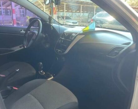 Хендай Акцент 2013 в Кропивницком (Кировограде) на Automoto.ua Хендай Акцент, объемом двигателя 1.4 л и пробегом 201 тыс. км за 6000 $, фото 3 на Automoto.ua