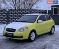 Желтый Хендай Акцент, объемом двигателя 1.6 л и пробегом 287 тыс. км за 3500 $, фото 1 на Automoto.ua