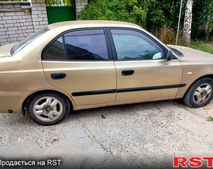 Желтый Хендай Акцент, объемом двигателя 1.5 л и пробегом 361 тыс. км за 1800 $, фото 4 на Automoto.ua