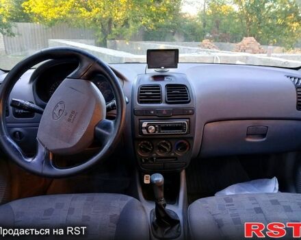 Желтый Хендай Акцент, объемом двигателя 1.5 л и пробегом 361 тыс. км за 1800 $, фото 1 на Automoto.ua