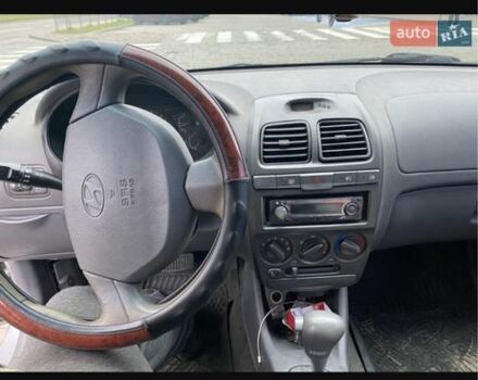 Серый Хендай Акцент, объемом двигателя 1.3 л и пробегом 180 тыс. км за 1999 $, фото 1 на Automoto.ua