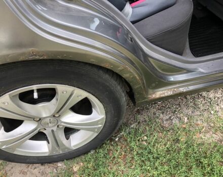 Серый Хендай Акцент, объемом двигателя 1.3 л и пробегом 280 тыс. км за 1200 $, фото 3 на Automoto.ua