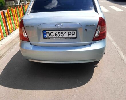 Серый Хендай Акцент, объемом двигателя 1.4 л и пробегом 200 тыс. км за 5000 $, фото 2 на Automoto.ua