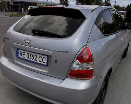 Сірий Хендай Акцент, об'ємом двигуна 1.4 л та пробігом 186 тис. км за 4000 $, фото 1 на Automoto.ua