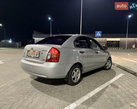 Серый Хендай Акцент, объемом двигателя 1.49 л и пробегом 280 тыс. км за 3800 $, фото 4 на Automoto.ua