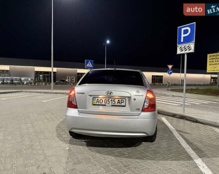 Серый Хендай Акцент, объемом двигателя 1.49 л и пробегом 280 тыс. км за 3800 $, фото 5 на Automoto.ua