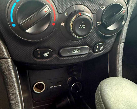 Серый Хендай Акцент, объемом двигателя 1.4 л и пробегом 115 тыс. км за 8800 $, фото 5 на Automoto.ua