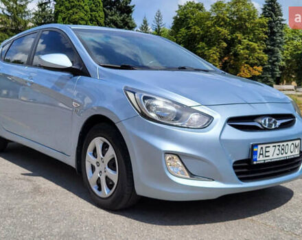 Сірий Хендай Акцент, об'ємом двигуна 1.59 л та пробігом 92 тис. км за 8500 $, фото 2 на Automoto.ua