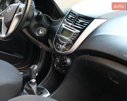 Хендай Акцент 2012 в Киеве на Automoto.ua Серый Хендай Акцент, объемом двигателя 1.4 л и пробегом 45 тыс. км за 6300 $, фото 19 на Automoto.ua