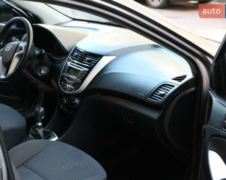 Хендай Акцент 2012 в Киеве на Automoto.ua Серый Хендай Акцент, объемом двигателя 1.4 л и пробегом 45 тыс. км за 6300 $, фото 17 на Automoto.ua