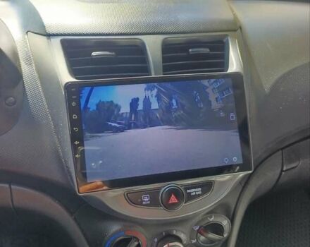 Серый Хендай Акцент, объемом двигателя 1.6 л и пробегом 200 тыс. км за 8500 $, фото 17 на Automoto.ua