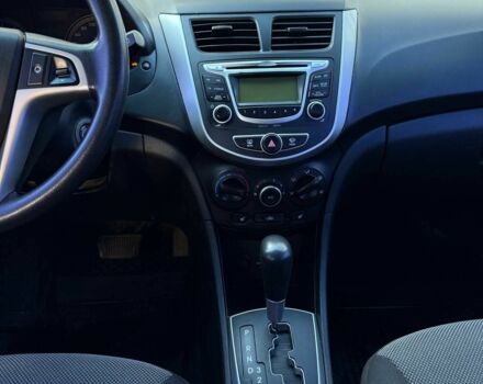 Сірий Хендай Акцент, об'ємом двигуна 1.4 л та пробігом 152 тис. км за 7700 $, фото 13 на Automoto.ua