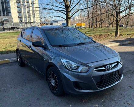 Сірий Хендай Акцент, об'ємом двигуна 1.4 л та пробігом 152 тис. км за 7700 $, фото 2 на Automoto.ua