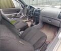 Серый Хендай Акцент, объемом двигателя 1.6 л и пробегом 150 тыс. км за 785 $, фото 5 на Automoto.ua