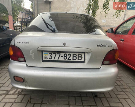 Сірий Хендай Акцент, об'ємом двигуна 1.3 л та пробігом 168 тис. км за 1200 $, фото 2 на Automoto.ua