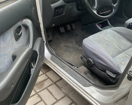 Сірий Хендай Акцент, об'ємом двигуна 1.3 л та пробігом 168 тис. км за 1200 $, фото 9 на Automoto.ua