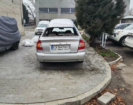 Серый Хендай Акцент, объемом двигателя 1.6 л и пробегом 480 тыс. км за 1200 $, фото 2 на Automoto.ua