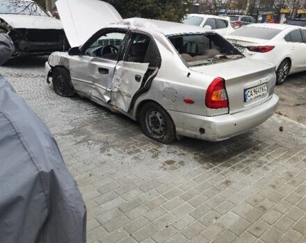 Серый Хендай Акцент, объемом двигателя 1.6 л и пробегом 480 тыс. км за 1200 $, фото 4 на Automoto.ua