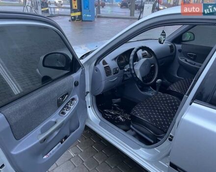 Сірий Хендай Акцент, об'ємом двигуна 1.49 л та пробігом 323 тис. км за 3199 $, фото 7 на Automoto.ua