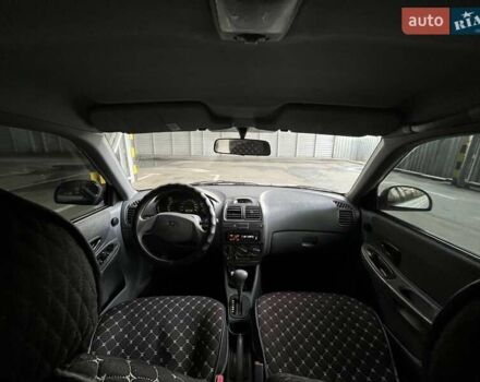 Сірий Хендай Акцент, об'ємом двигуна 1.49 л та пробігом 323 тис. км за 3599 $, фото 9 на Automoto.ua
