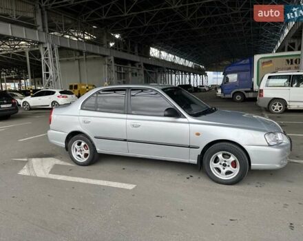 Сірий Хендай Акцент, об'ємом двигуна 1.49 л та пробігом 323 тис. км за 3599 $, фото 2 на Automoto.ua
