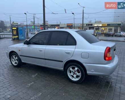 Сірий Хендай Акцент, об'ємом двигуна 1.49 л та пробігом 323 тис. км за 3199 $, фото 3 на Automoto.ua