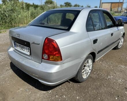 Серый Хендай Акцент, объемом двигателя 1.3 л и пробегом 229 тыс. км за 2200 $, фото 3 на Automoto.ua