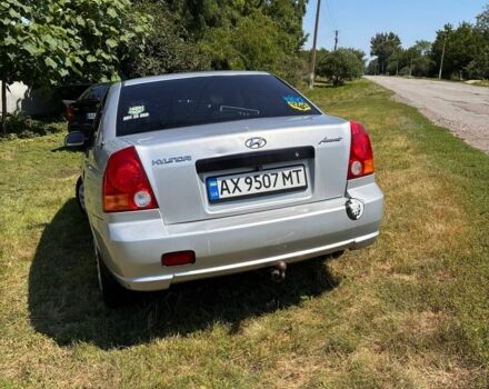 Серый Хендай Акцент, объемом двигателя 1.3 л и пробегом 300 тыс. км за 2800 $, фото 6 на Automoto.ua