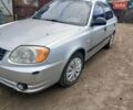 Сірий Хендай Акцент, об'ємом двигуна 1.3 л та пробігом 296 тис. км за 2100 $, фото 1 на Automoto.ua