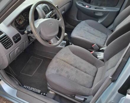 Сірий Хендай Акцент, об'ємом двигуна 1.5 л та пробігом 145 тис. км за 3400 $, фото 3 на Automoto.ua