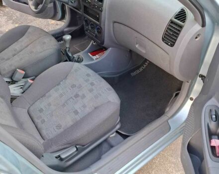 Сірий Хендай Акцент, об'ємом двигуна 1.5 л та пробігом 145 тис. км за 3400 $, фото 5 на Automoto.ua