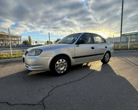 Сірий Хендай Акцент, об'ємом двигуна 1.5 л та пробігом 254 тис. км за 3200 $, фото 2 на Automoto.ua