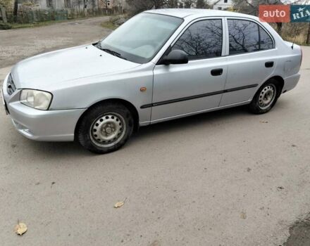 Серый Хендай Акцент, объемом двигателя 1.5 л и пробегом 218 тыс. км за 3250 $, фото 1 на Automoto.ua