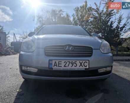 Серый Хендай Акцент, объемом двигателя 1.4 л и пробегом 118 тыс. км за 5000 $, фото 6 на Automoto.ua