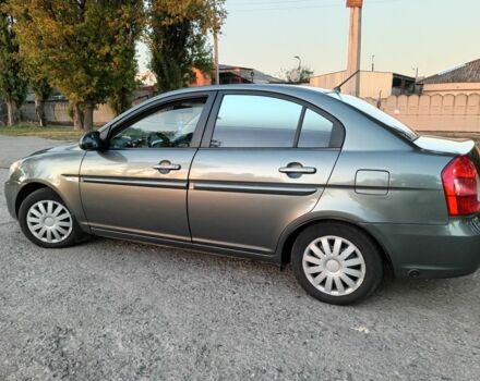 Серый Хендай Акцент, объемом двигателя 1.6 л и пробегом 266 тыс. км за 3700 $, фото 2 на Automoto.ua