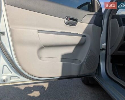 Серый Хендай Акцент, объемом двигателя 1.4 л и пробегом 118 тыс. км за 5000 $, фото 7 на Automoto.ua