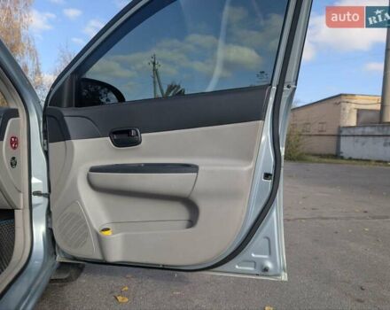 Серый Хендай Акцент, объемом двигателя 1.4 л и пробегом 118 тыс. км за 5000 $, фото 8 на Automoto.ua