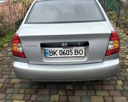 Серый Хендай Акцент, объемом двигателя 1.5 л и пробегом 218 тыс. км за 3250 $, фото 5 на Automoto.ua