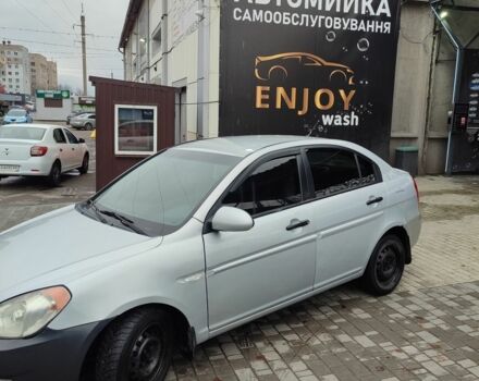 Серый Хендай Акцент, объемом двигателя 1.4 л и пробегом 234 тыс. км за 5000 $, фото 1 на Automoto.ua