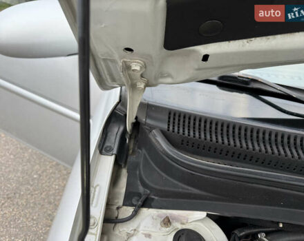 Сірий Хендай Акцент, об'ємом двигуна 1.6 л та пробігом 177 тис. км за 5900 $, фото 22 на Automoto.ua