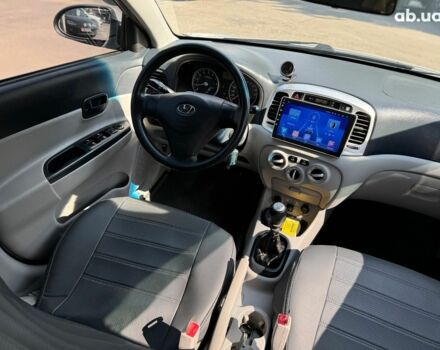 Серый Хендай Акцент, объемом двигателя 1.4 л и пробегом 254 тыс. км за 3990 $, фото 15 на Automoto.ua