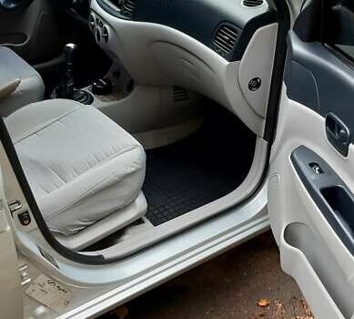 Хендай Акцент 2007 в Одессе на Automoto.ua Серый Хендай Акцент, объемом двигателя 1.4 л и пробегом 127 тыс. км за 5200 $, фото 7 на Automoto.ua