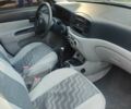 Серый Хендай Акцент, объемом двигателя 1.4 л и пробегом 137 тыс. км за 4500 $, фото 3 на Automoto.ua