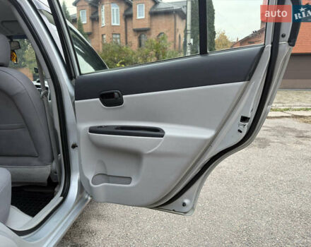 Сірий Хендай Акцент, об'ємом двигуна 1.6 л та пробігом 177 тис. км за 5900 $, фото 14 на Automoto.ua