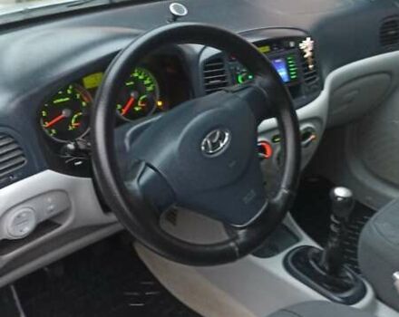 Серый Хендай Акцент, объемом двигателя 1.4 л и пробегом 228 тыс. км за 4400 $, фото 7 на Automoto.ua