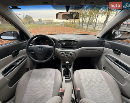 Серый Хендай Акцент, объемом двигателя 1.4 л и пробегом 182 тыс. км за 4300 $, фото 24 на Automoto.ua