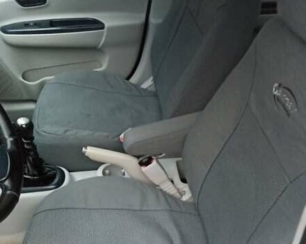 Серый Хендай Акцент, объемом двигателя 1.4 л и пробегом 228 тыс. км за 4400 $, фото 8 на Automoto.ua