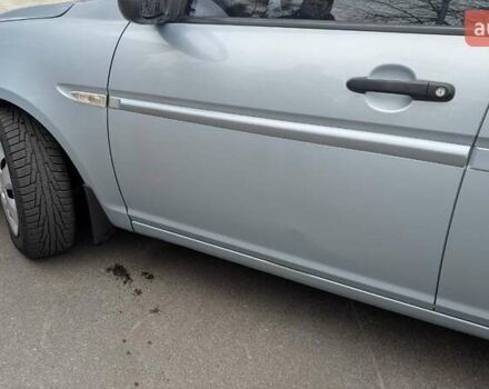 Сірий Хендай Акцент, об'ємом двигуна 1.4 л та пробігом 245 тис. км за 4300 $, фото 4 на Automoto.ua