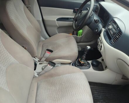 Серый Хендай Акцент, объемом двигателя 1.4 л и пробегом 234 тыс. км за 5000 $, фото 3 на Automoto.ua